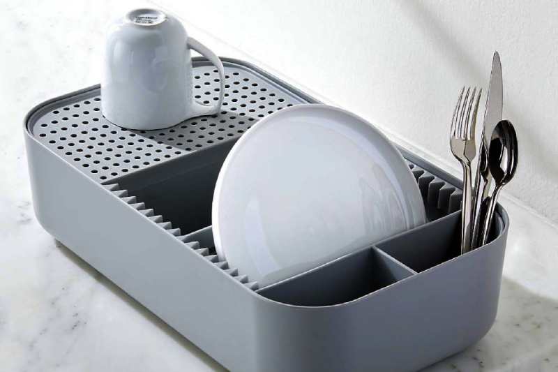 https://dishdryingracks.com/wp-content/uploads/2020/11/Best-Dish-Drying-Rack-for-Small-Spaces.jpeg